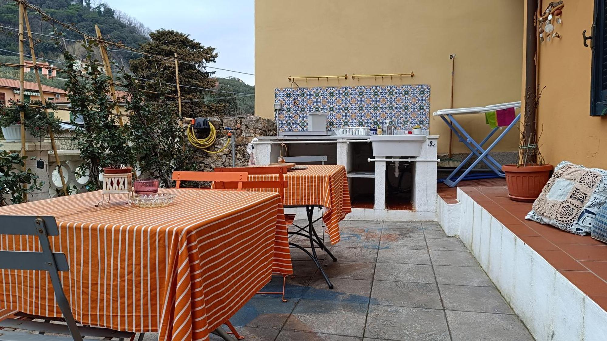 La Graziosa Dorata Lerici San Lorenzo Villa Indipendente 2 Persone Parcheggio Gratuito 레리치 외부 사진