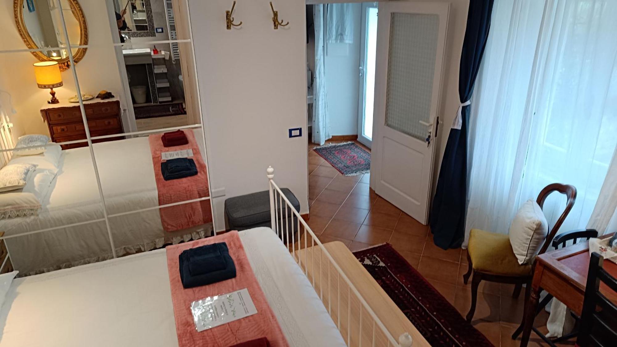 La Graziosa Dorata Lerici San Lorenzo Villa Indipendente 2 Persone Parcheggio Gratuito 레리치 외부 사진